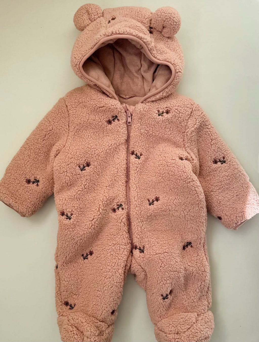 Skafander - Pink Embroidered