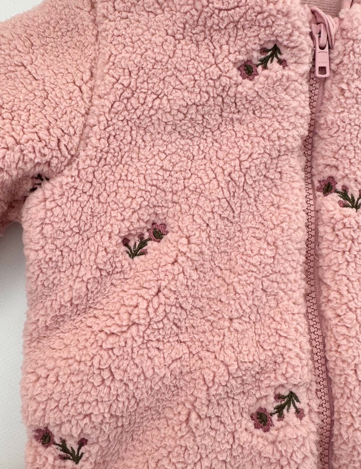 Skafander - Pink Embroidered